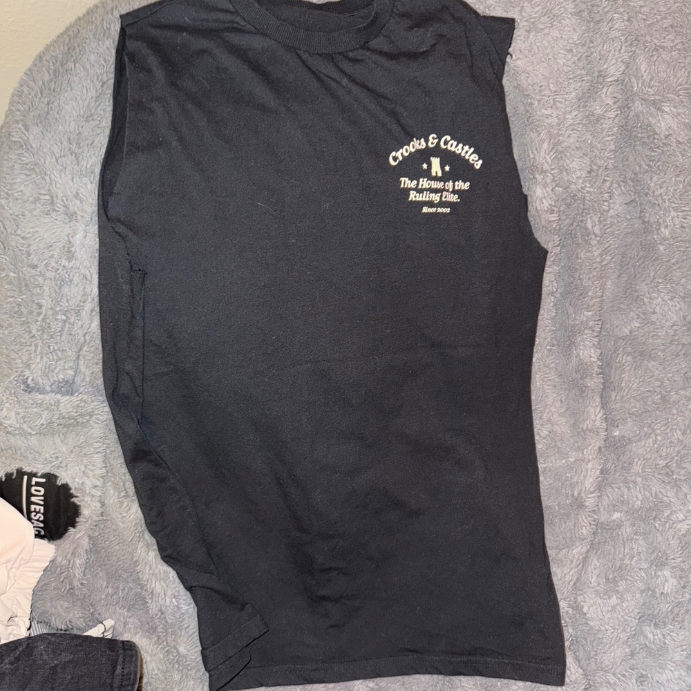 Tank - Picture 2 of 2